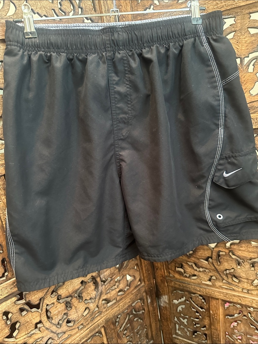 Nike Men’s Black Athletic Shorts with Side Cargo Pocket size L